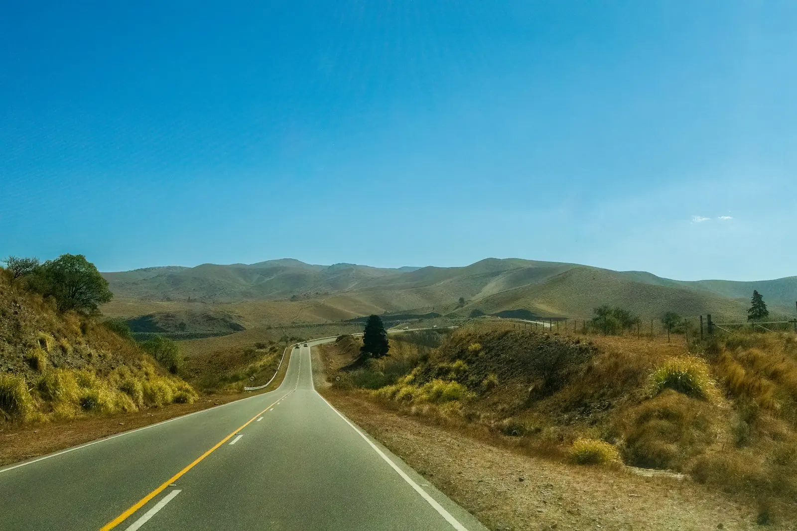 Ruta serrana entre las lomas del Valle de Punilla